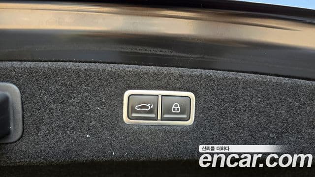 Genesis G90 2022 — Photo 34/37