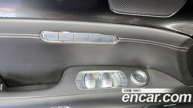 Genesis G90 2022 — Photo 22/37