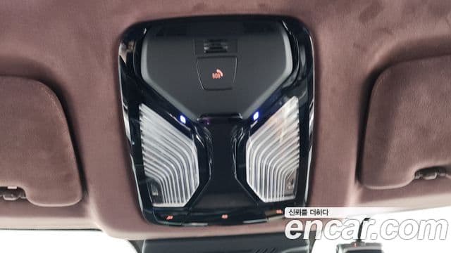 BMW XM 2025 — Фото 16/20