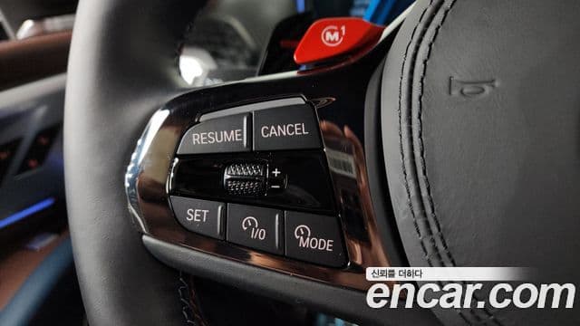 BMW XM 2025 — Фото 18/20