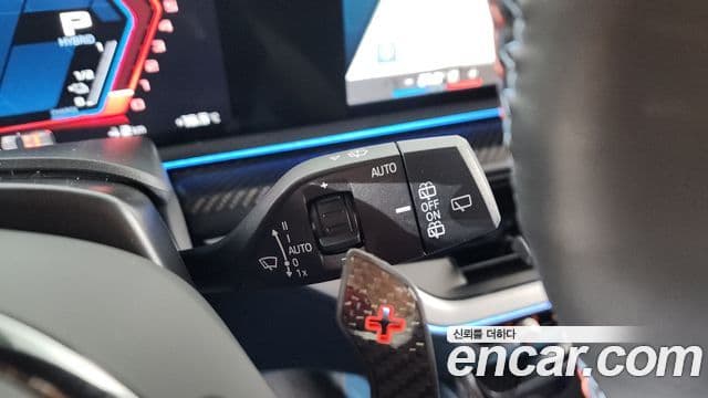BMW XM 2025 — Photo 13/44
