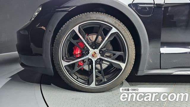 Porsche Taycan 2025 — Şəkil 15/20
