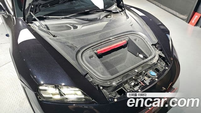 Porsche Taycan 2025 — Şəkil 9/20