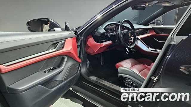 Porsche Taycan 2025 — Şəkil 4/20