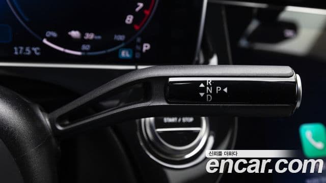 Mercedes-Benz E-Class 2025 — ფოტო 19/20