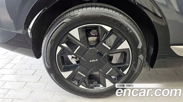 Kia Sportage 2024 — ფოტო 5/20