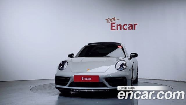 Porsche 911 2022 — ფოტო 32/33