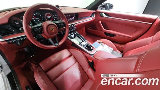 Porsche 911 2022 — ფოტო 13/33