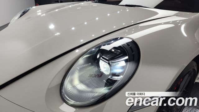 Porsche 911 2022 — ფოტო 20/33