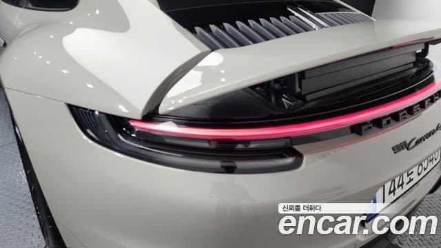 Porsche 911 2022 — ფოტო 4/33