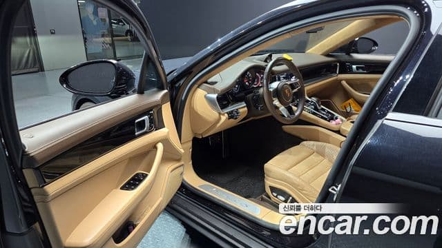 Porsche Panamera 2018 — ფოტო 10/20