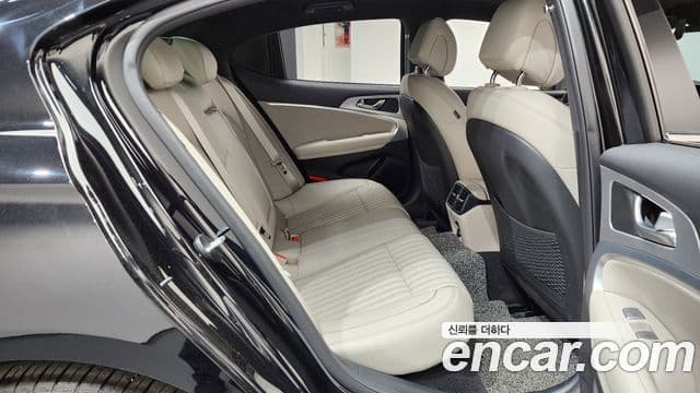 Genesis G70 2021 — ფოტო 11/20