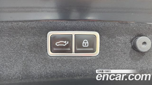 Genesis G70 2021 — ფოტო 15/20