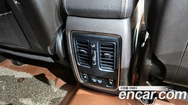 Jeep Grand Cherokee 2018 — Şəkil 18/20
