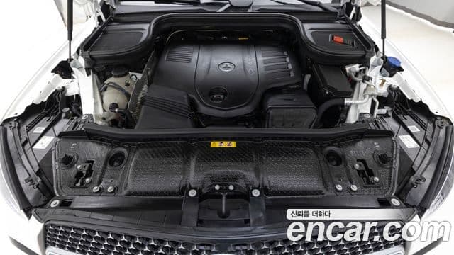 Mercedes-Benz GLE-Class 2025 — Photo 8/20