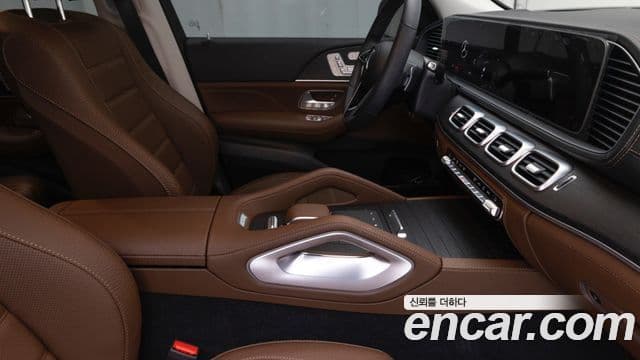 Mercedes-Benz GLE-Class 2025 — Photo 7/20