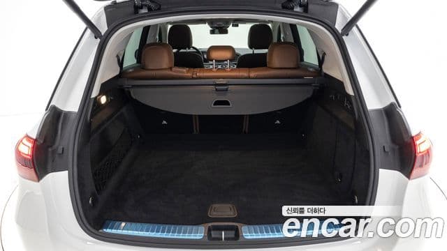 Mercedes-Benz GLE-Class 2025 — Photo 10/20