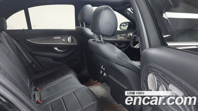 Mercedes-Benz E-Class 2022 — Şəkil 9/20