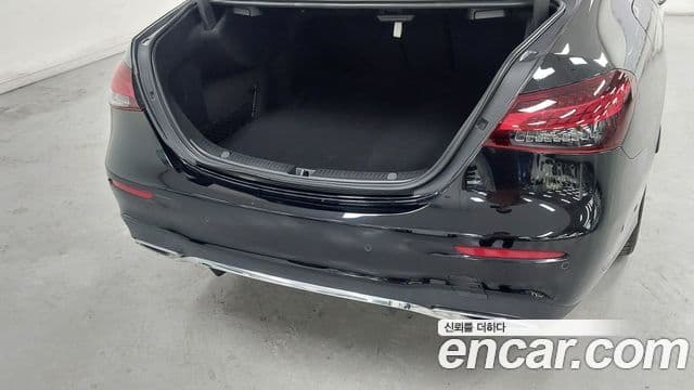 Mercedes-Benz E-Class 2022 — Şəkil 11/20