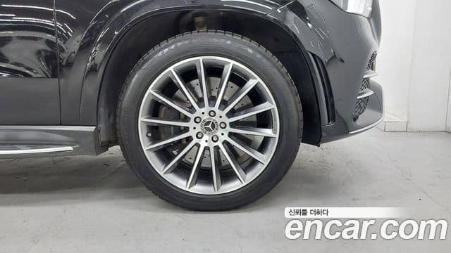 Mercedes-Benz GLE-Class 2023 — Photo 7/20