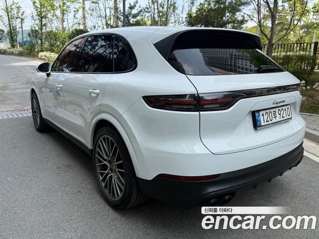 Porsche Cayenne 2023 — Şəkil 3/17