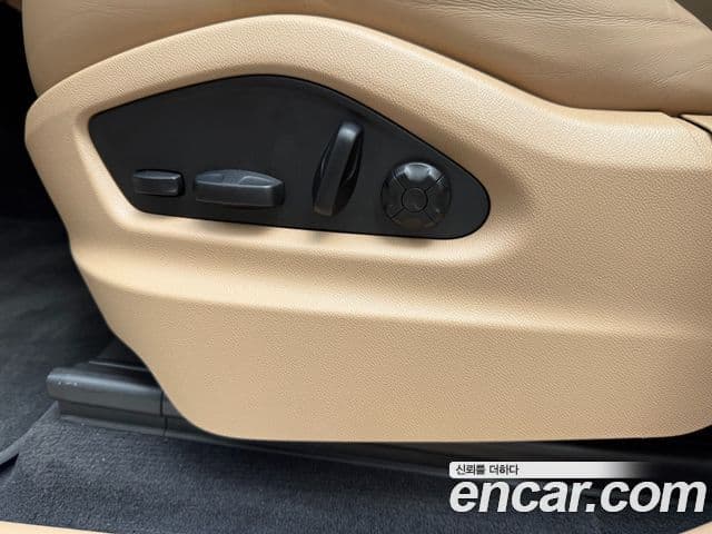 Porsche Cayenne 2023 — Şəkil 12/17