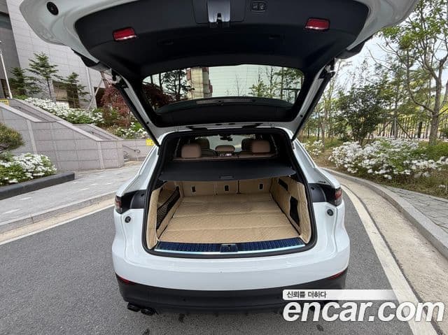Porsche Cayenne 2023 — Şəkil 16/17
