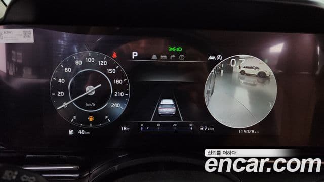 Kia Carnival 2021 — ფოტო 8/20