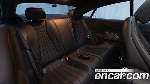 Mercedes-Benz E-Class 2021 — ფოტო 8/20