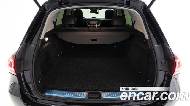 Mercedes-Benz GLE-Class 2021 — Фото 10/20