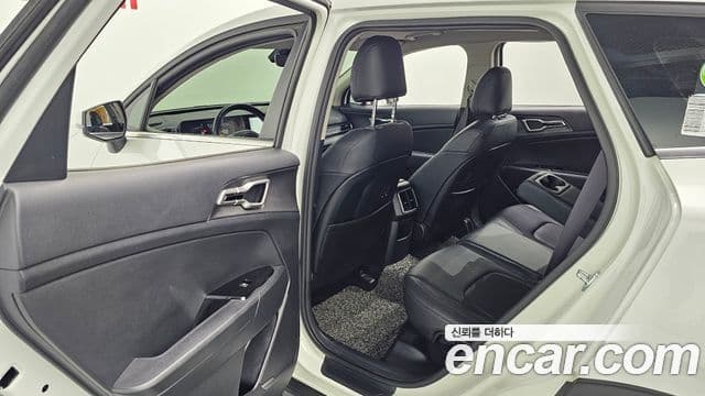 Kia Sportage 2023 — Şəkil 19/20