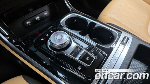 Kia Carnival 2023 — Şəkil 9/20
