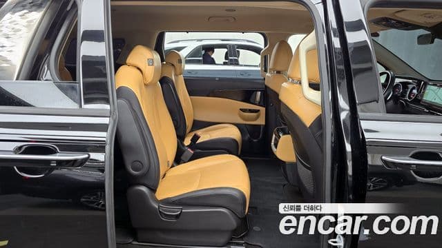 Kia Carnival 2023 — Şəkil 11/20