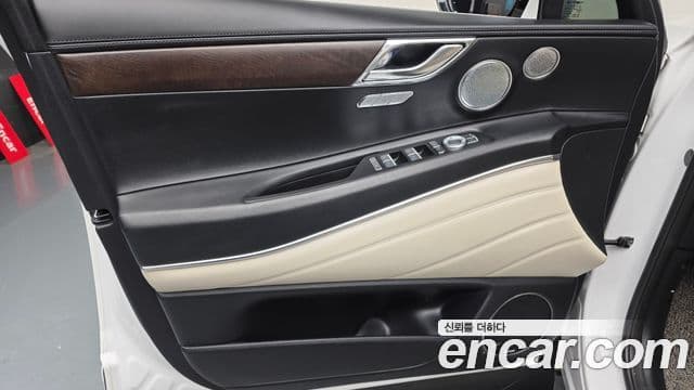 Genesis GV80 2023 — Photo 26/35