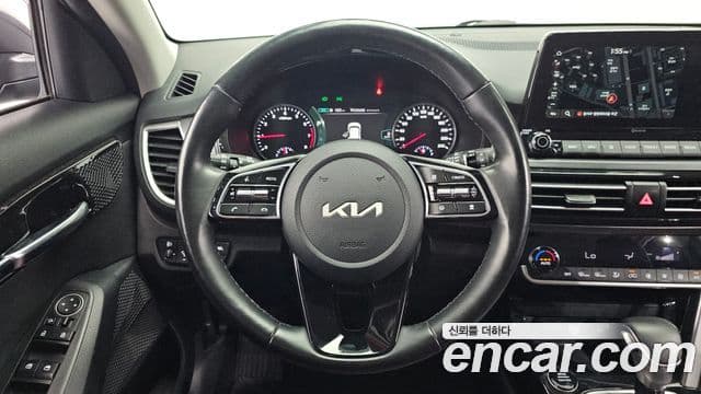 Kia Seltos 2022 — Şəkil 13/20