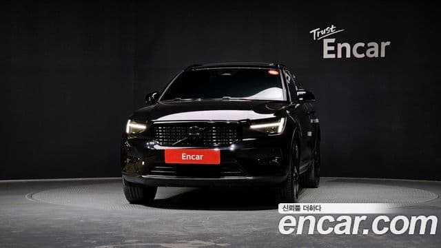 Volvo XC40 2025 — Şəkil 2/20