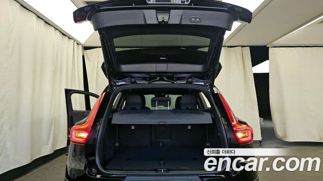 Volvo XC40 2025 — Şəkil 4/20