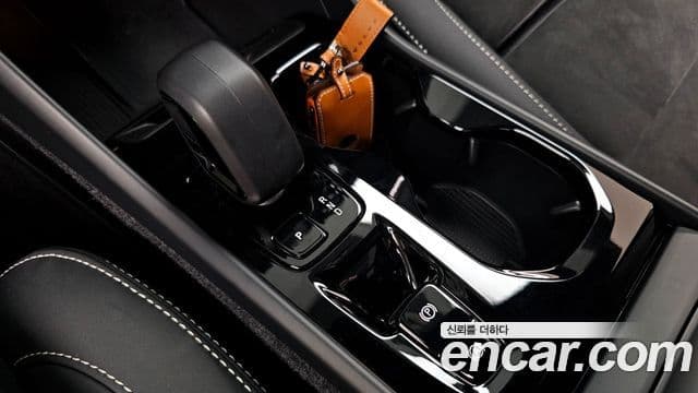 Volvo XC40 2025 — Şəkil 12/20
