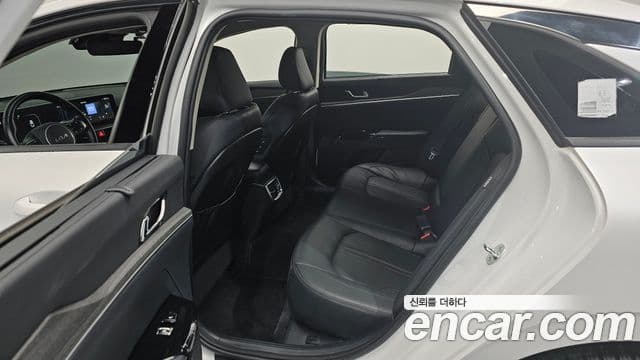 Kia K5 2024 — Şəkil 17/20