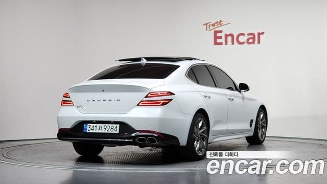 Genesis G70 2022 — ფოტო 2/20