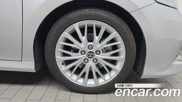 Toyota Camry 2018 — Photo 20/30