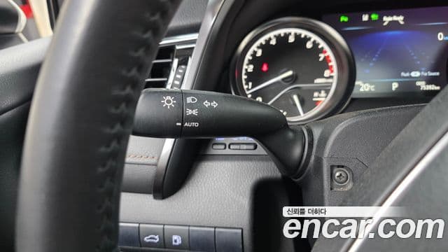 Toyota Camry 2018 — Photo 13/30