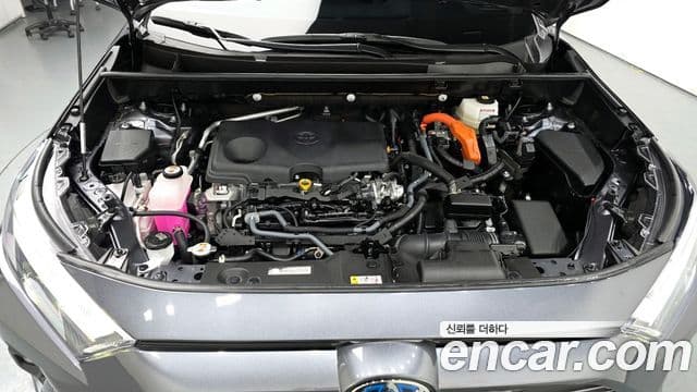 Toyota RAV4 2024 — Şəkil 6/20