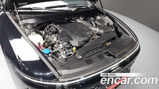 Hyundai Grandeur Hybrid 2023 — ფოტო 4/20