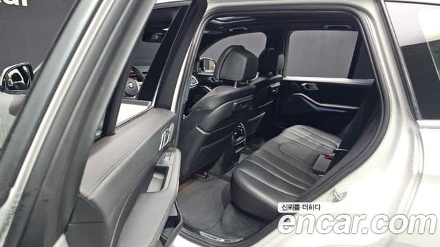 BMW X5 2021 — ფოტო 13/20