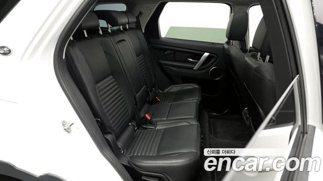 Land Rover Discovery Sport 2020 — Фото 10/20