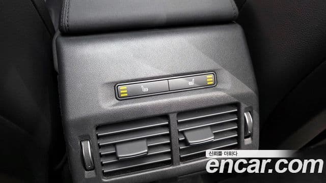 Land Rover Discovery Sport 2020 — Фото 18/20