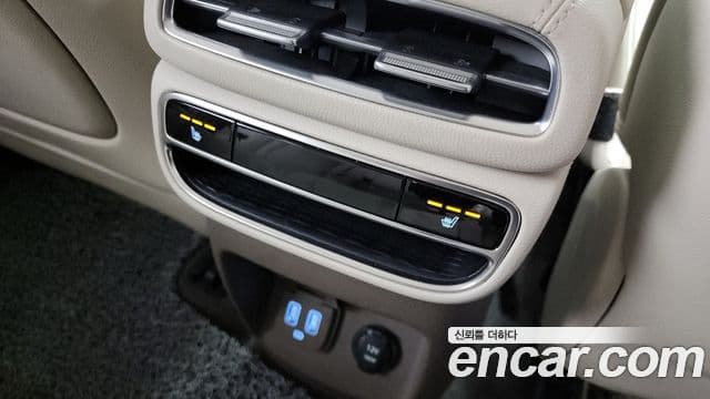 Genesis GV80 2022 — ფოტო 18/20