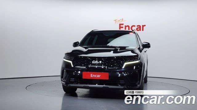Kia Sorento 2023 — ფოტო 2/20