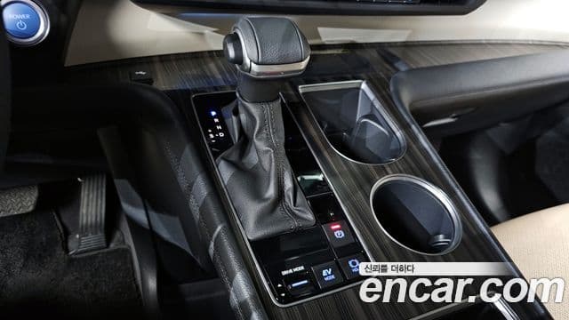 Toyota Sienna 2023 — ფოტო 9/20